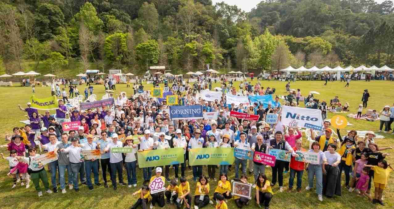 巨星国际致力永续平衡发展，，第14年入选DJSI世界指数成分股（DJSI World），，，在全球顶尖电子设备仪器组件产业展现卓越的永续竞争力，，获国际指数肯定